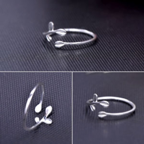 925 Sterling Silver LEAVES Adjustable Ring Minimalist - Picture 1 of 9